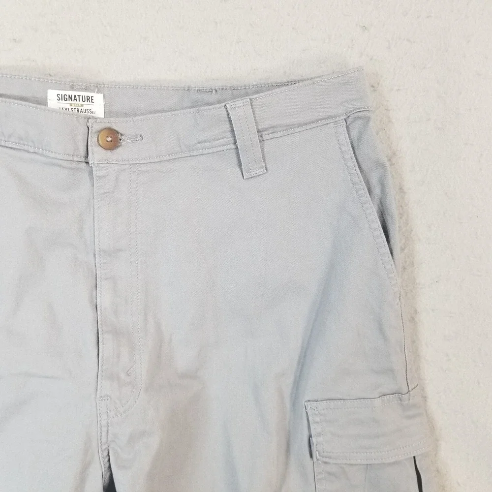 Levi signature cargo hiking shorts men's 40 x 9.5 Gray Flex stretch outdoor